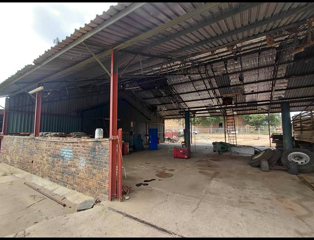 4,367M² WORKSHOP FOR SALE IN TRIM PARK